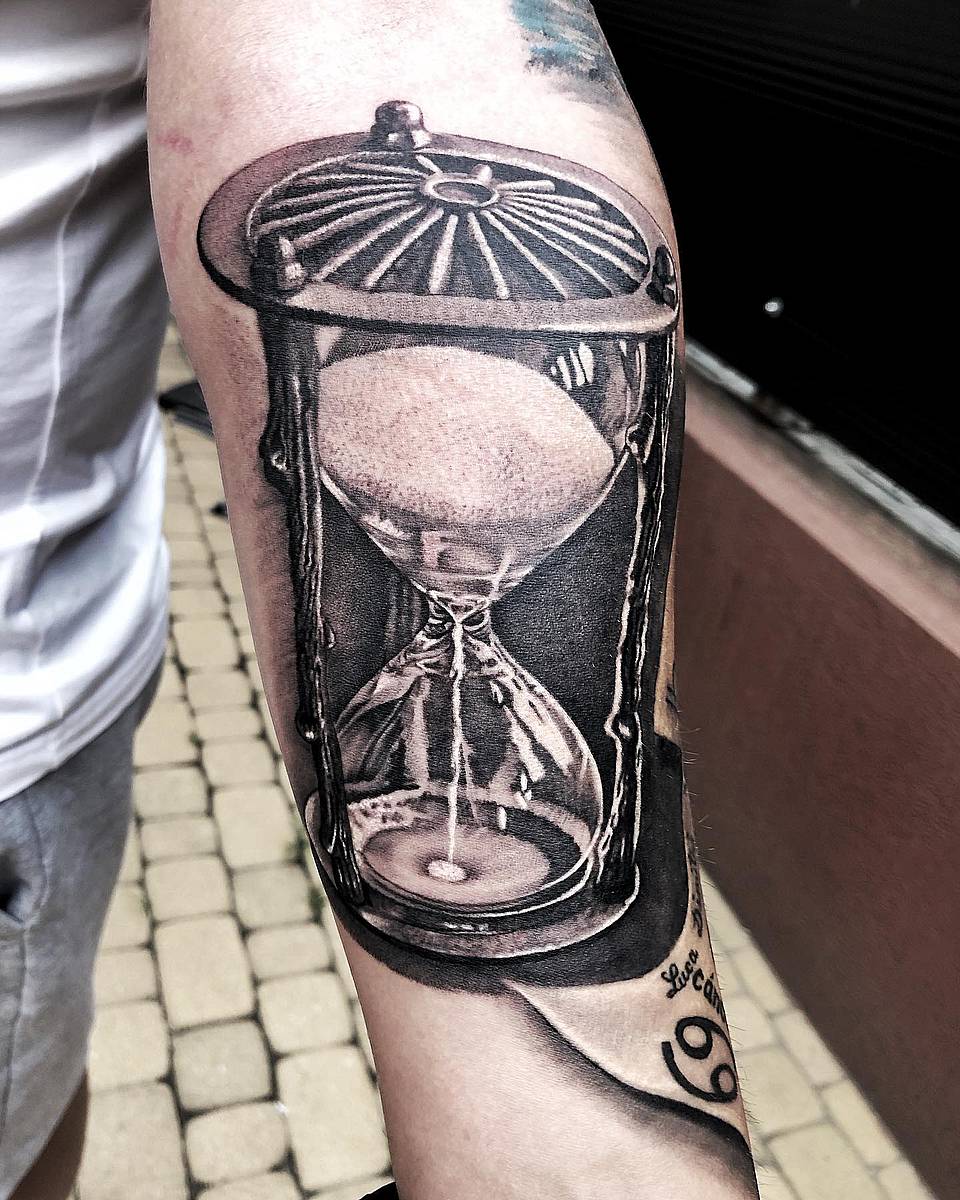 Hourglass of Time