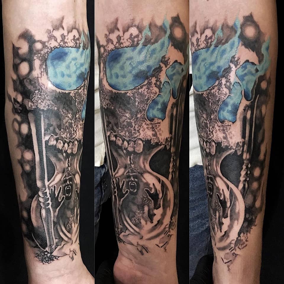 Hourglass Skull with Blue Eye