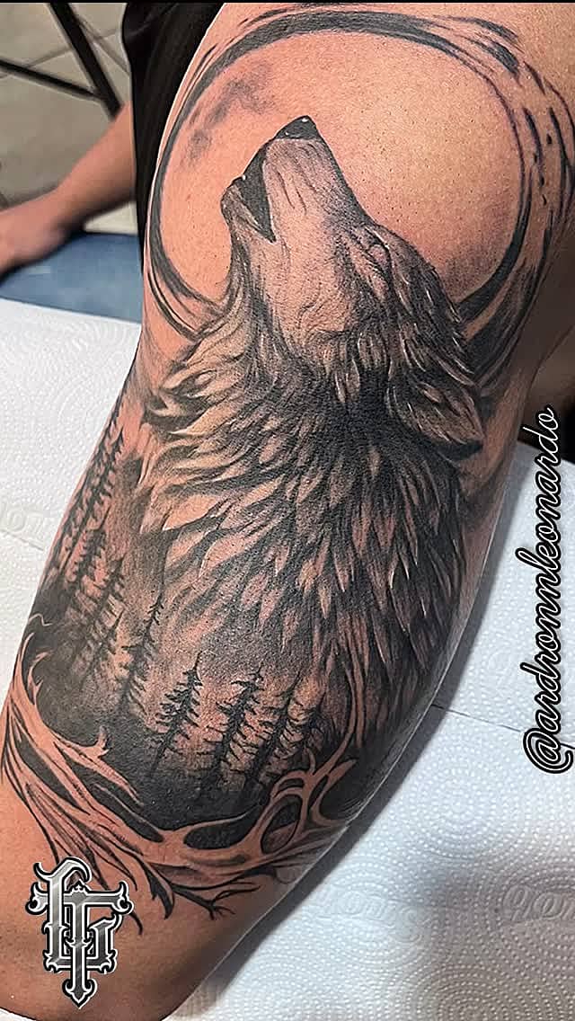 Howling Wolf Under Moon