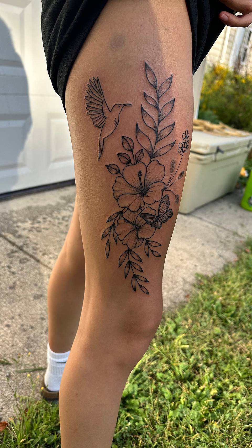 Hummingbird and Hibiscus Bouquet