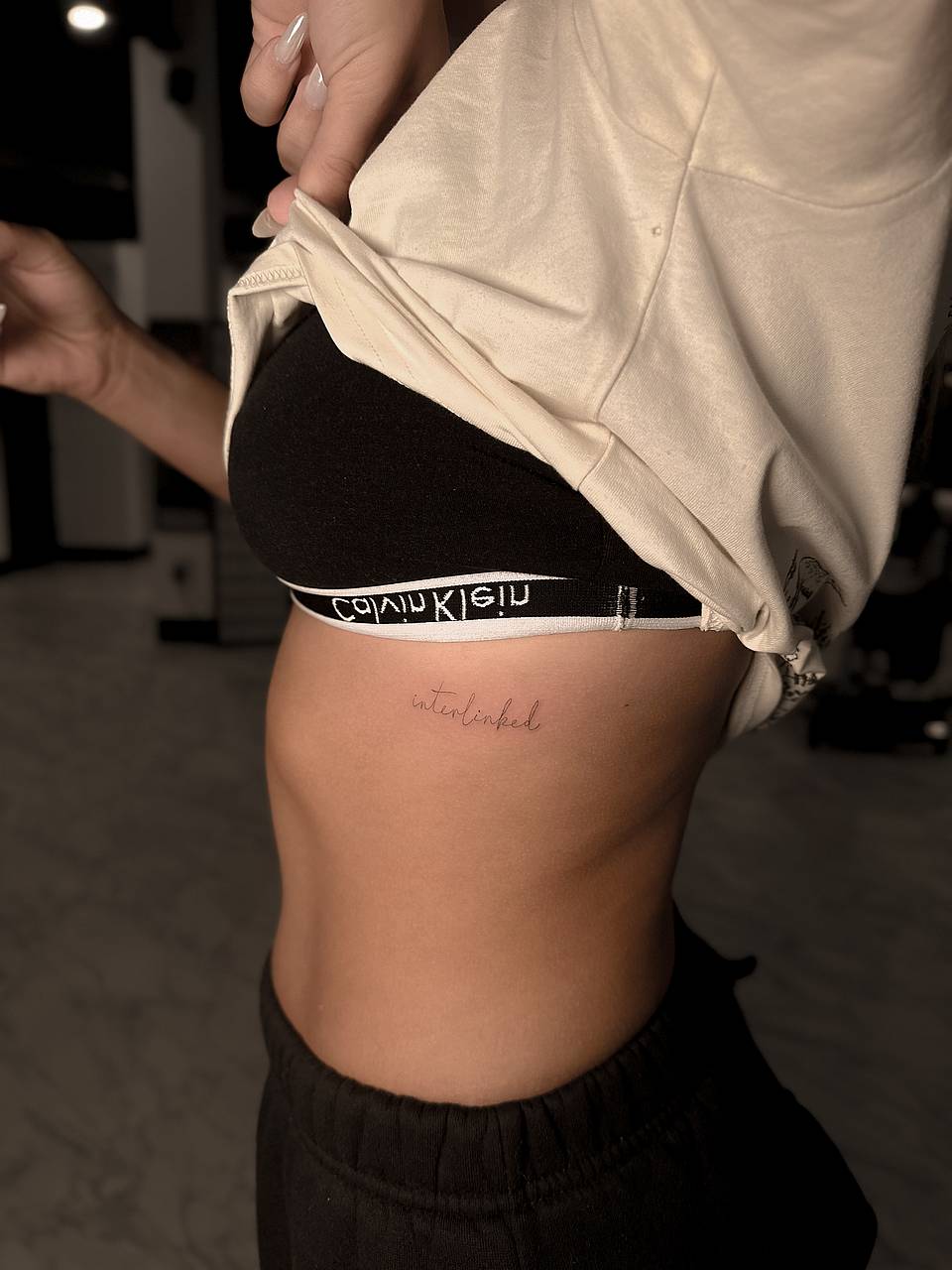 Interlocked Fine-Line Script