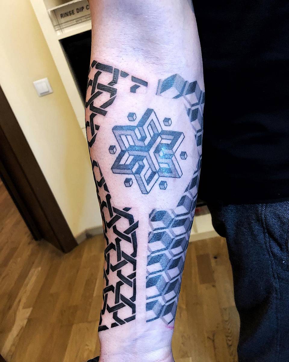 Interlocking Geometric Forearm