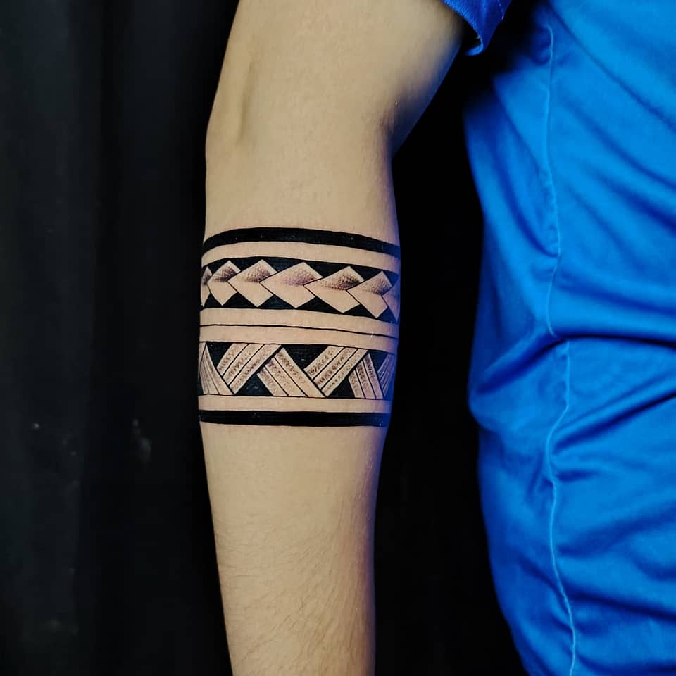 Interwoven Geometric Armband