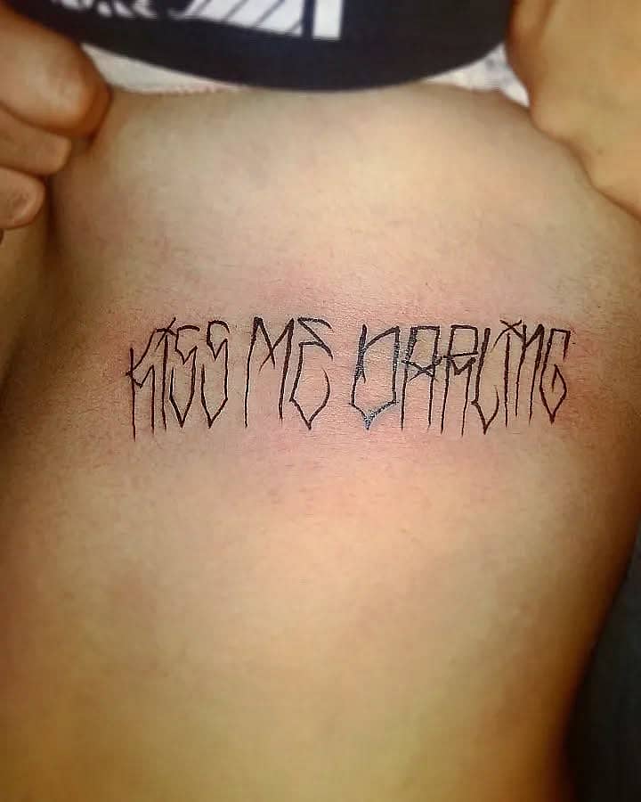 Kiss Me Darling Lettering