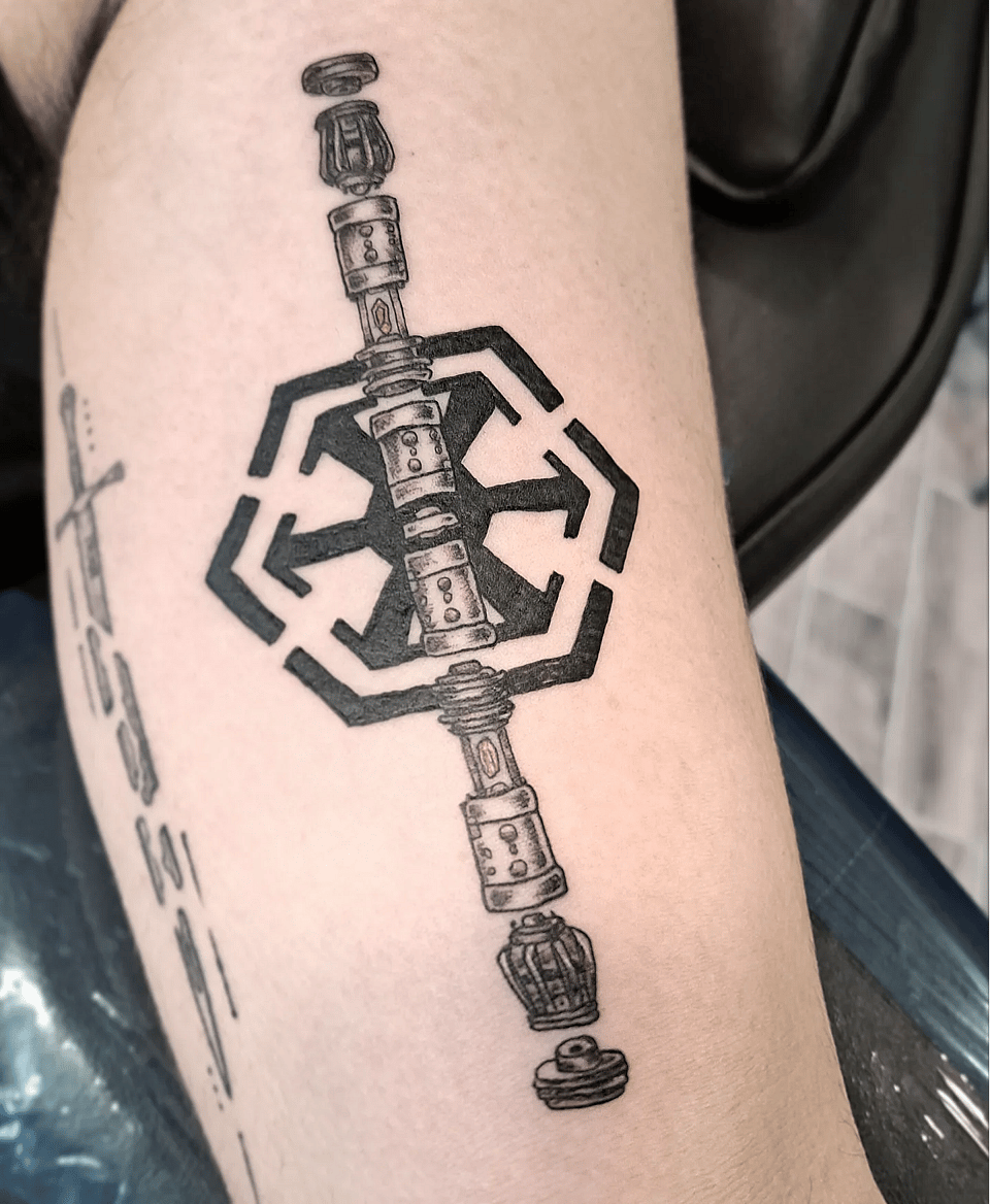 Kyber Core: Exploded Lightsaber Crest