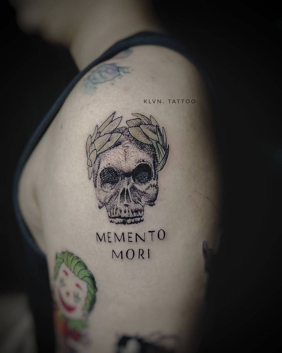 Laurel Skull — Memento Mori