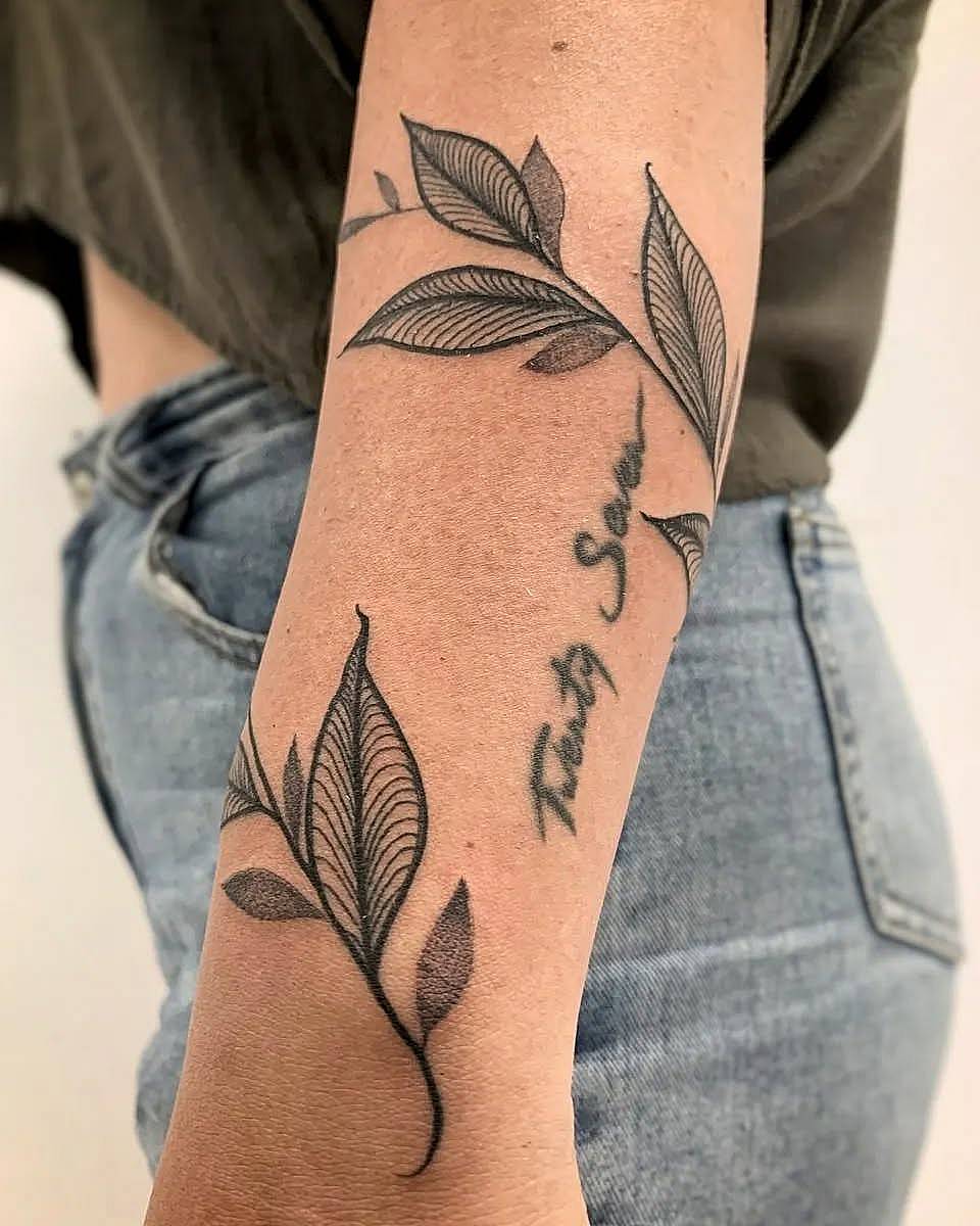 Leaf Vine with Cursive Script