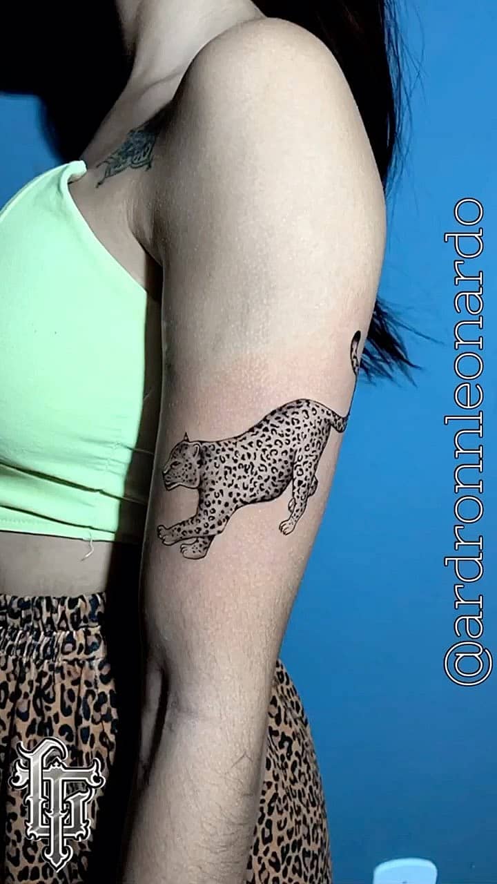 Leaping Leopard