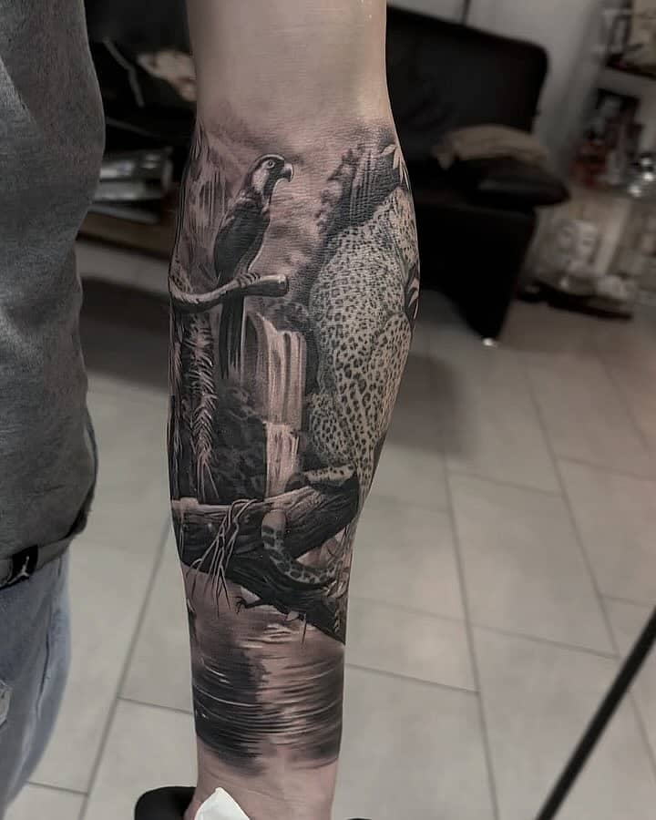 Leopard & Parrot Jungle Scene