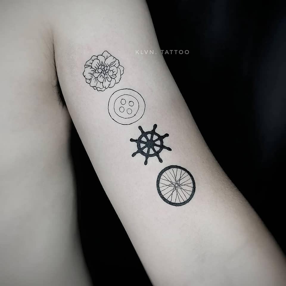 Line of Four Mini Icons