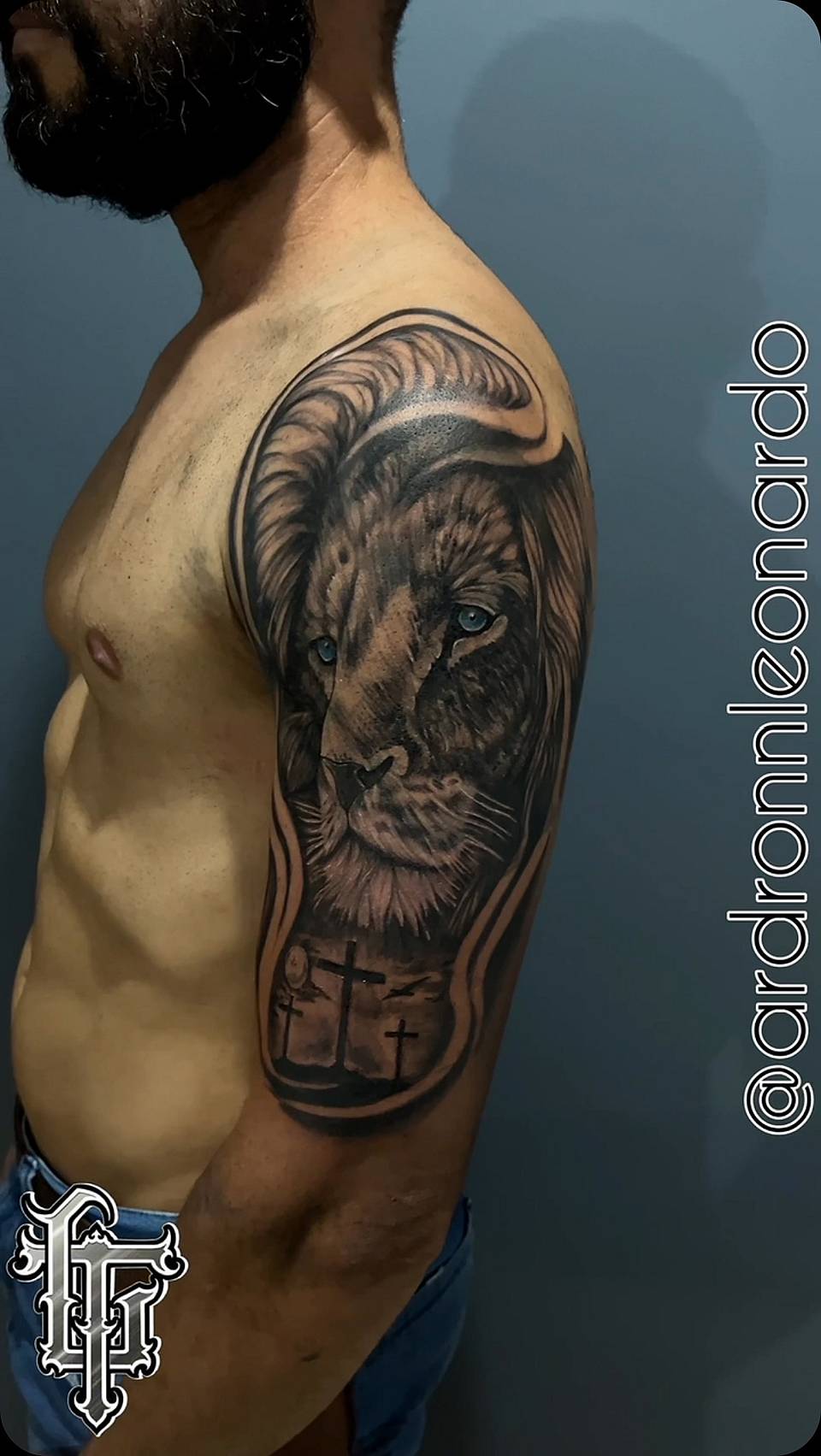 Lion of Faith Half-Sleeve