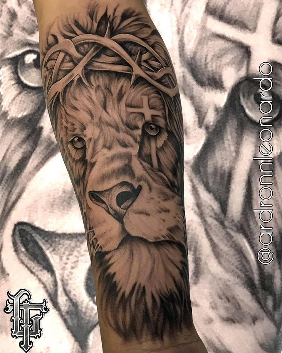 Lion of Judah with Crown of Thorns