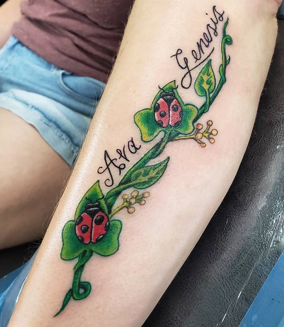 Lucky Ladybugs Vine with Ava & Genesis