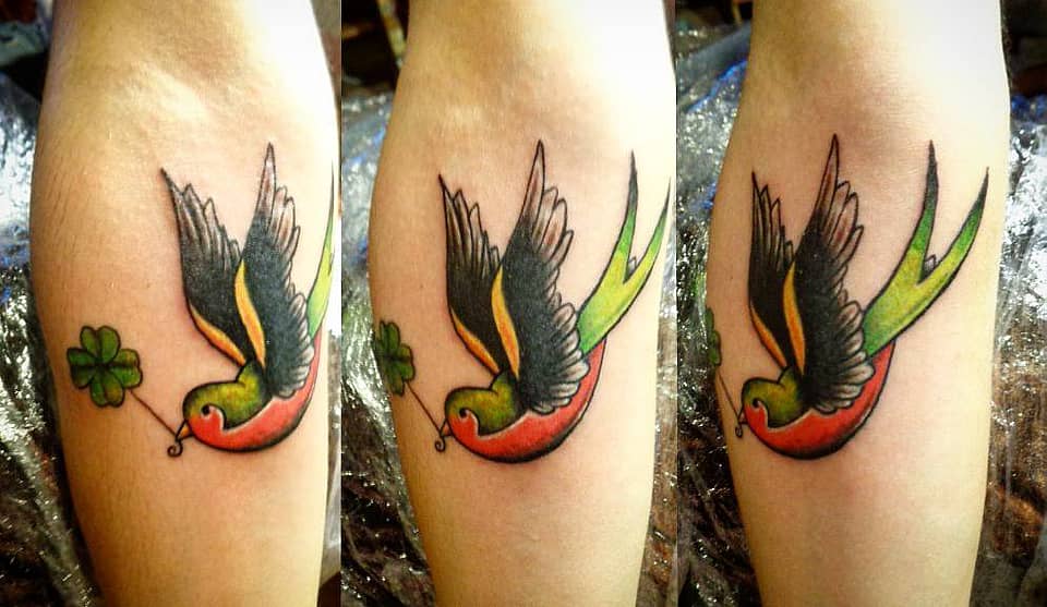Lucky Swallow with Four-Leaf Clover