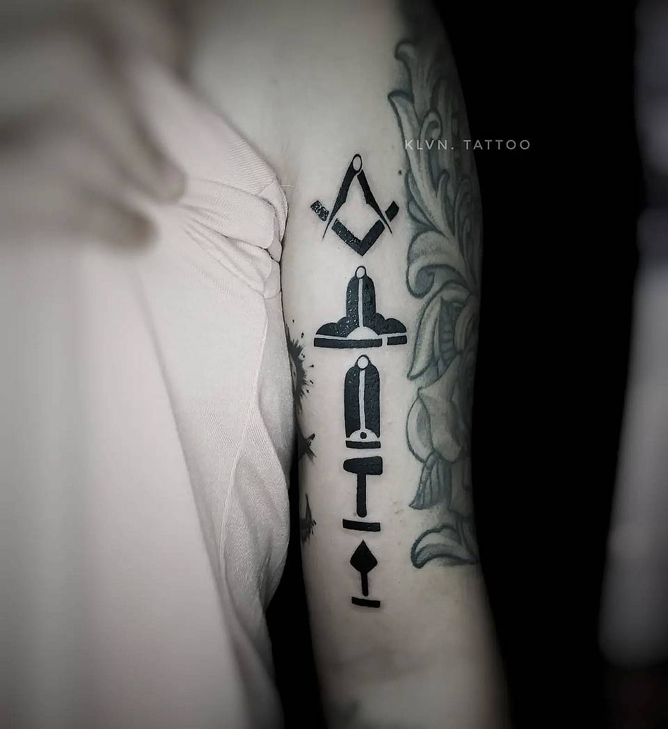Masonic Tools Column