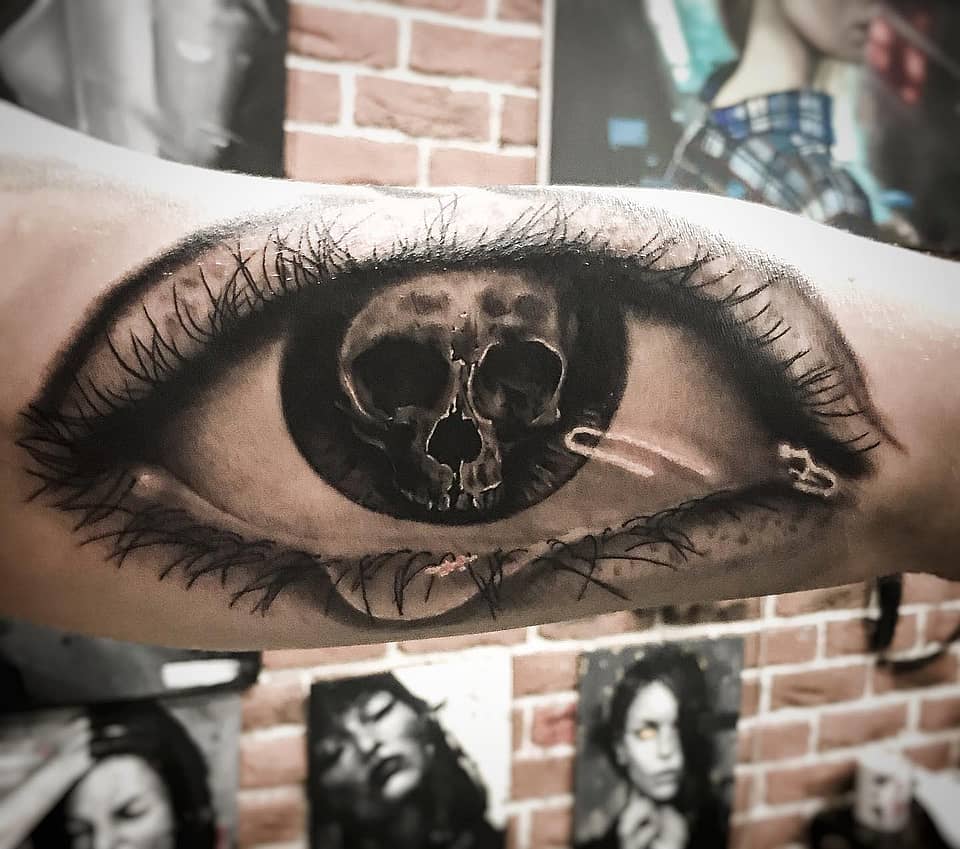 Memento Mori Eye