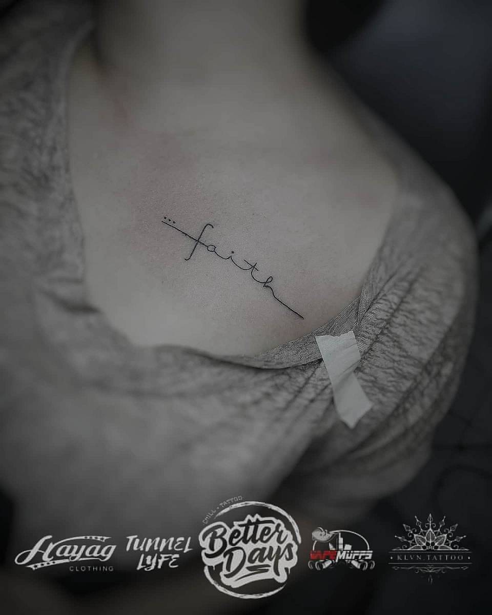 Minimal 'faith' Collarbone Script