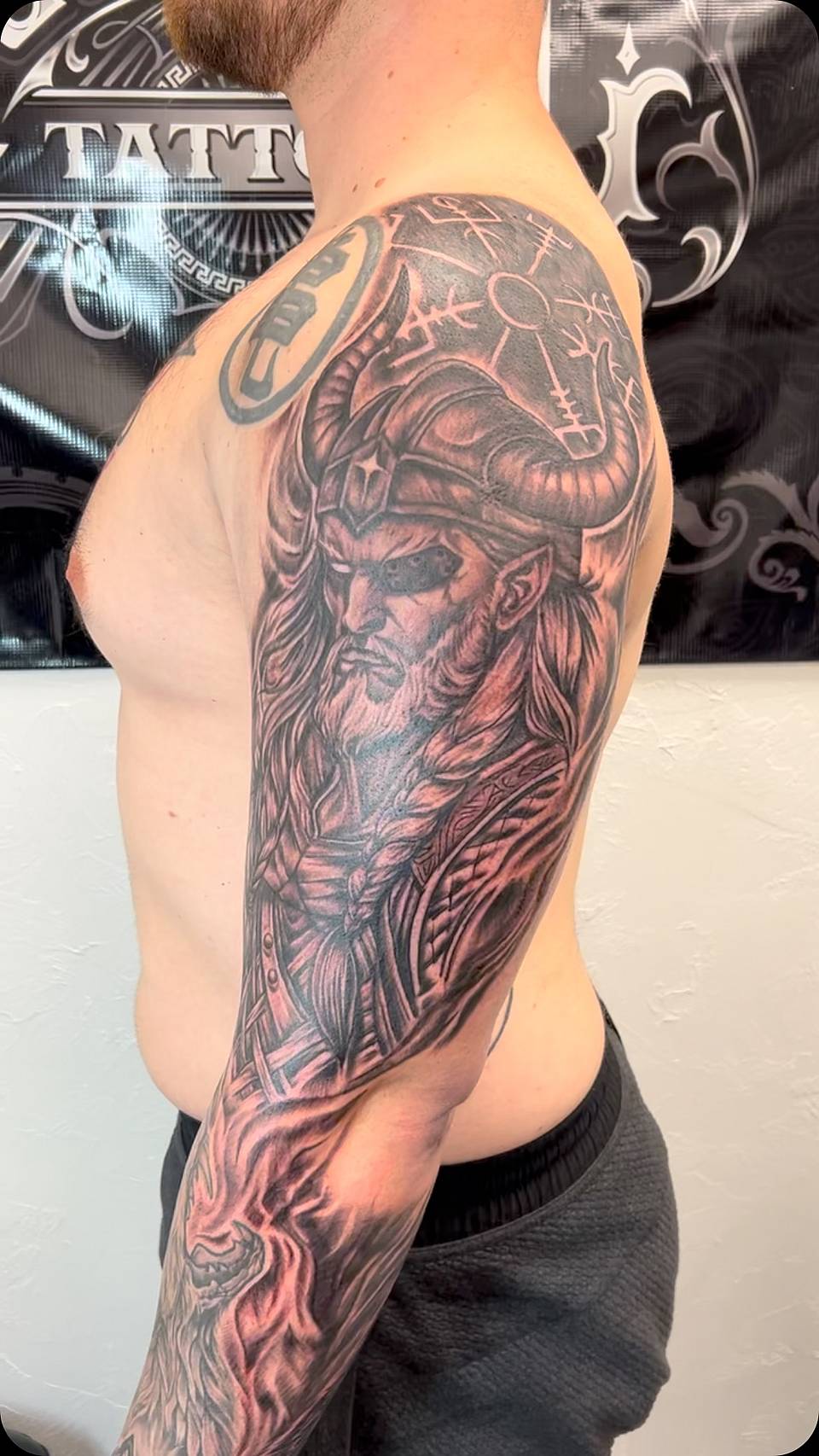 Mjölnir Guardian: Viking Warrior Sleeve