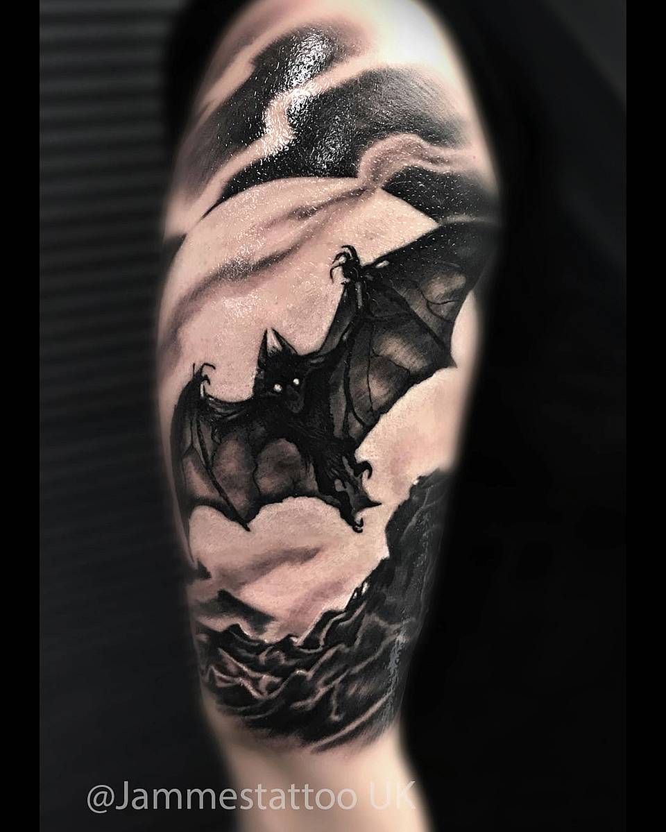 Nocturnal Bat Sleeve