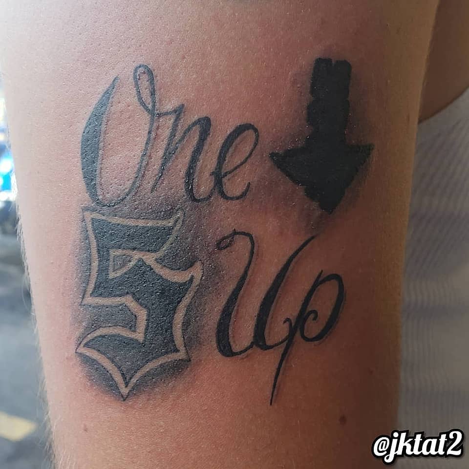 One Five Up Lettering