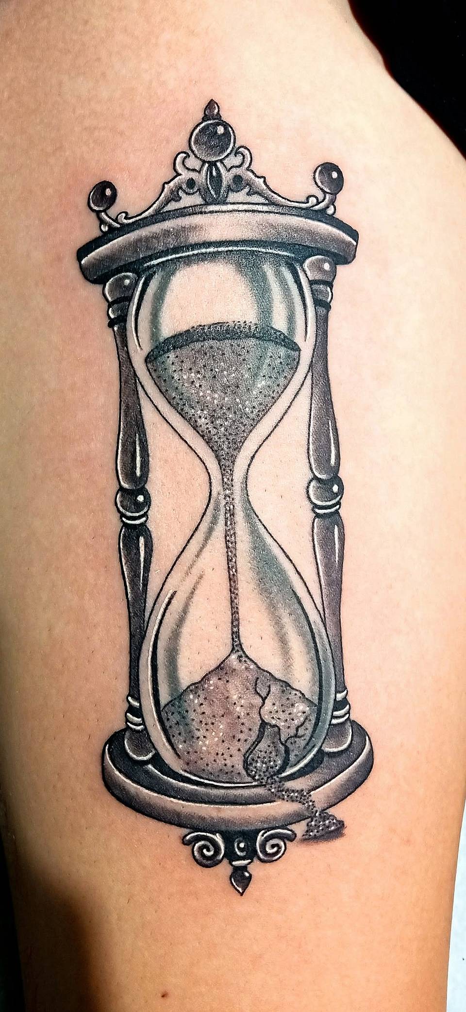 Ornate Cracked Hourglass