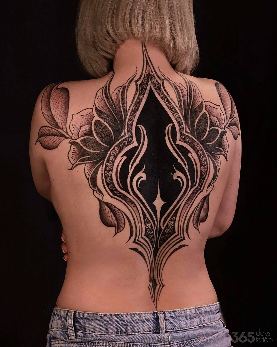 Ornate Mandorla Backpiece