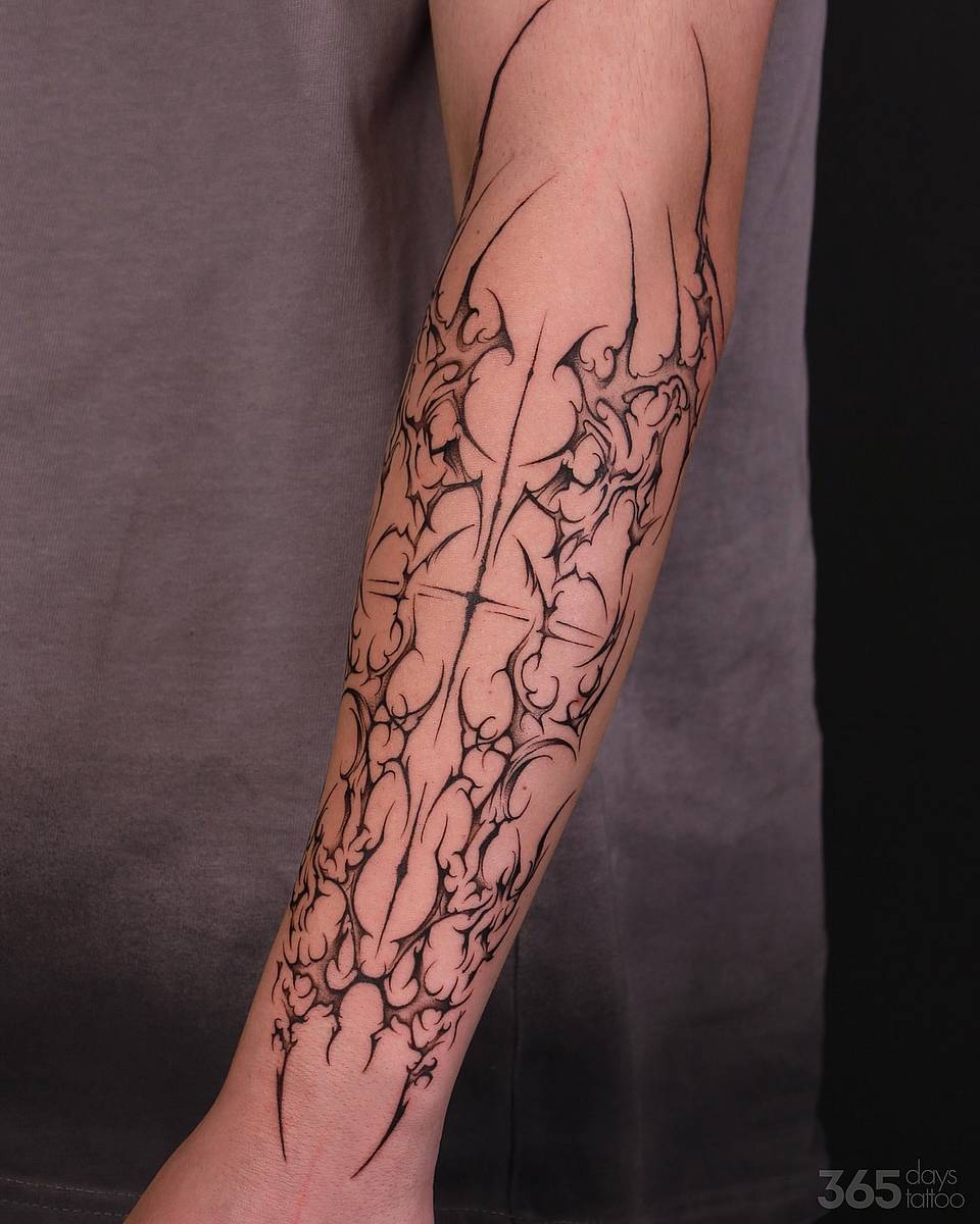 Ornate Symmetric Filigree