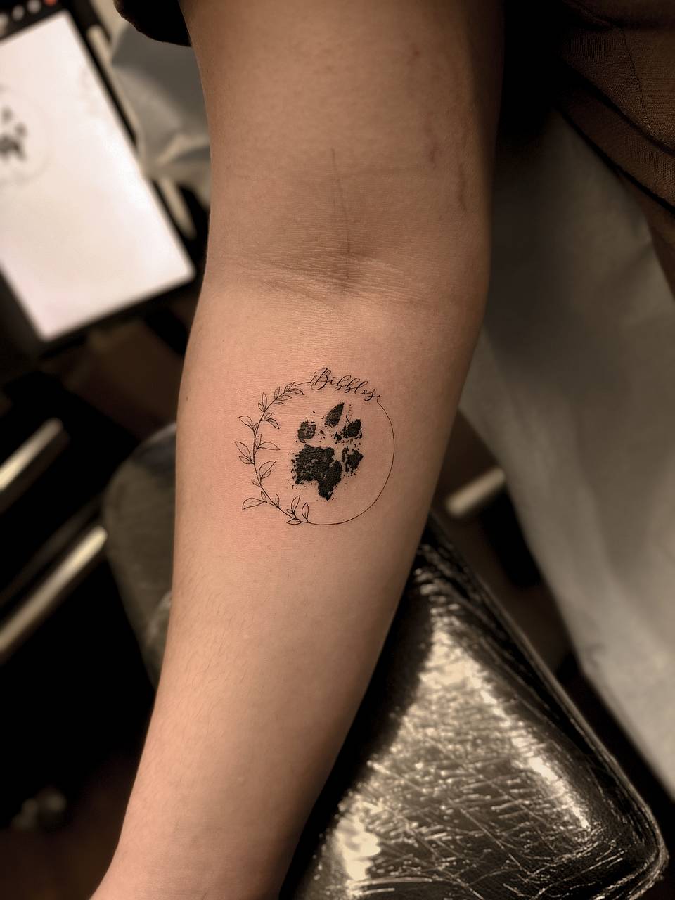 Paw Print Memorial Wreath