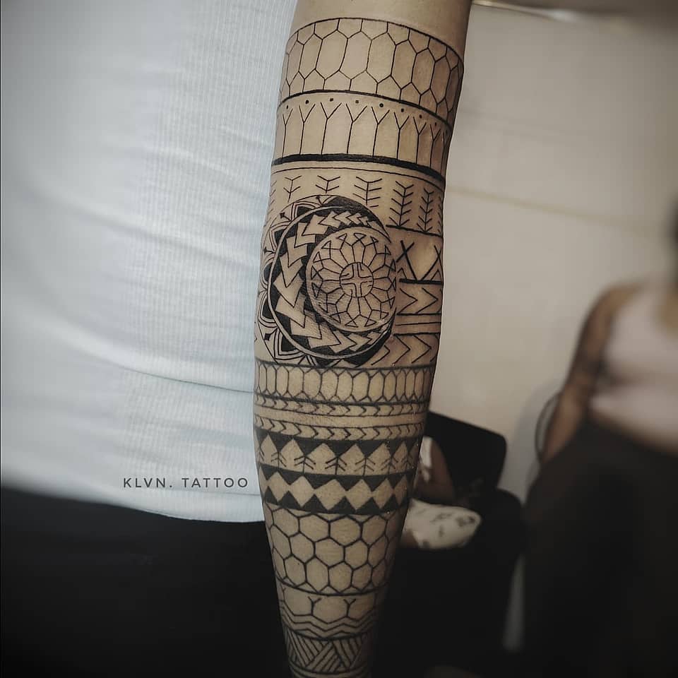 Polynesian Geometric Band with Central Mandala