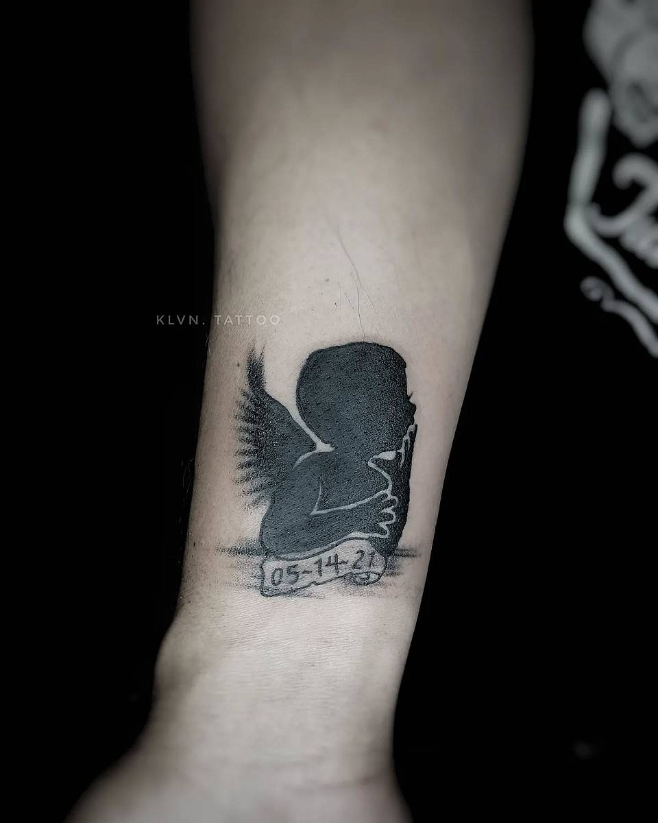 Praying Cherub Silhouette
