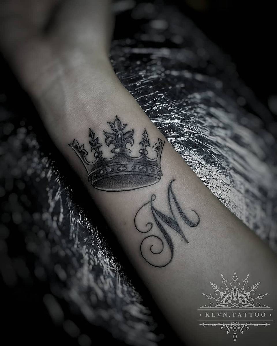 Regal Crown Monogram