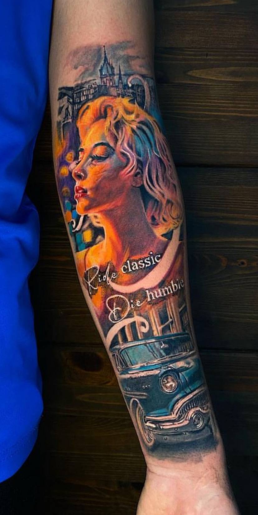 Retro Femme & Classic Car Sleeve