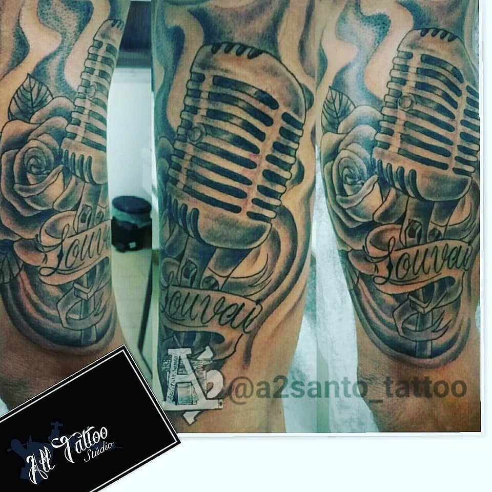 Retro Microphone with Roses