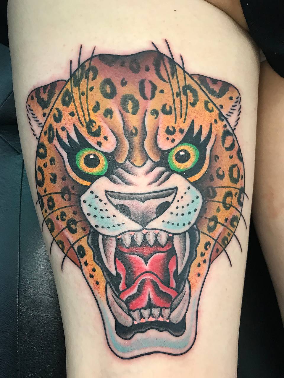 Roaring Leopard Head