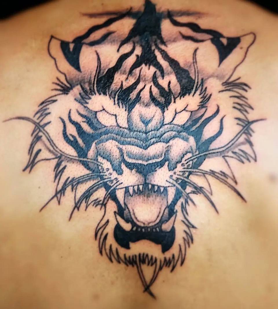 Roaring Tiger Crest