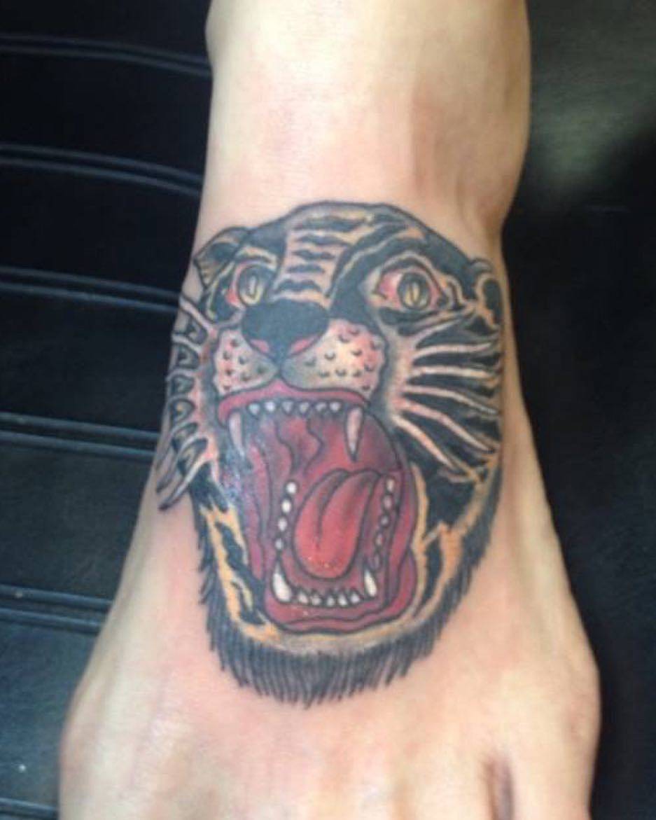 Roaring Tiger Guardian