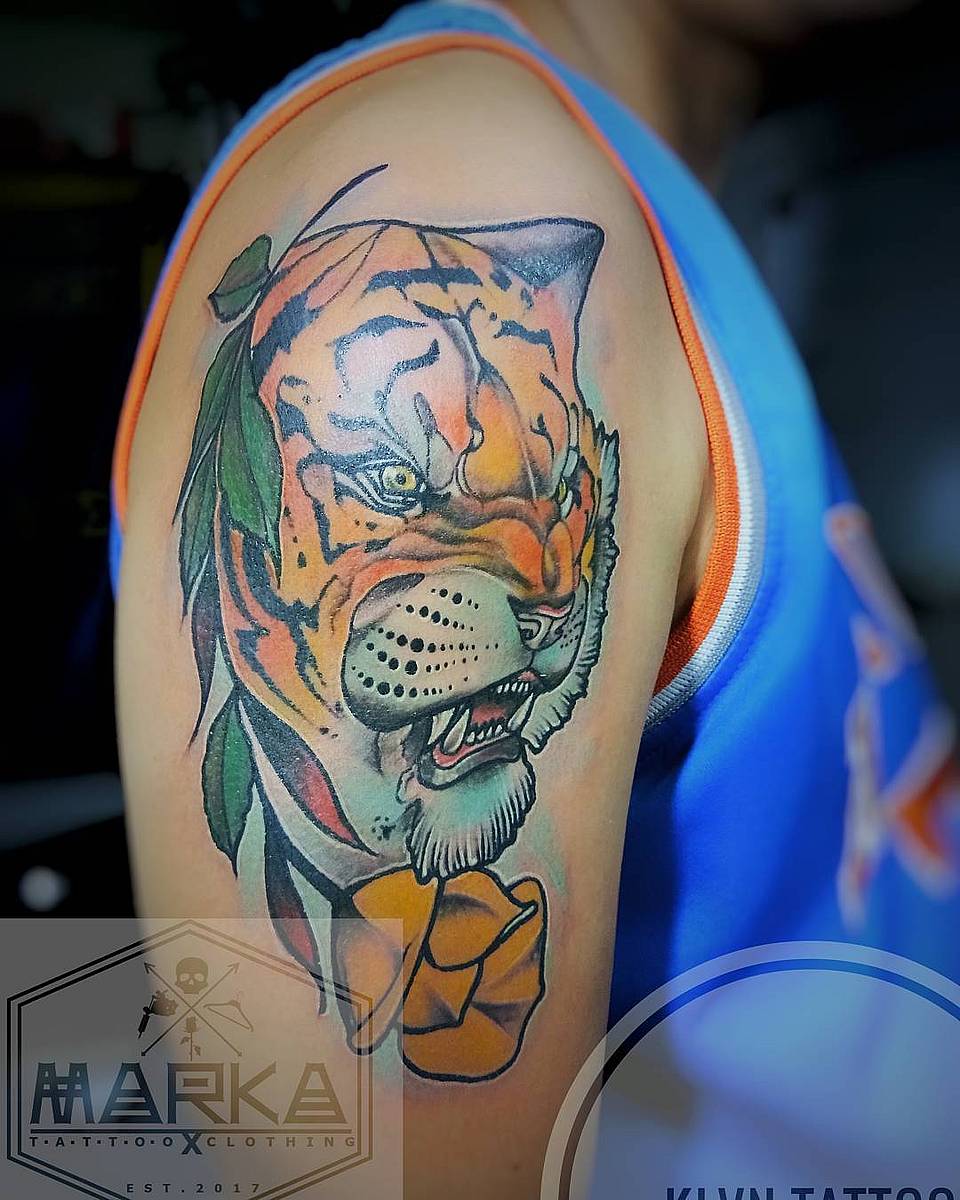 Roaring Tiger with Rose