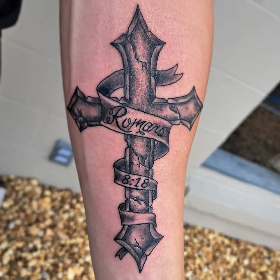 Romans 8:18 Stone Cross