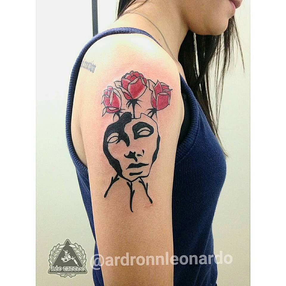 Rose-Crowned Visage
