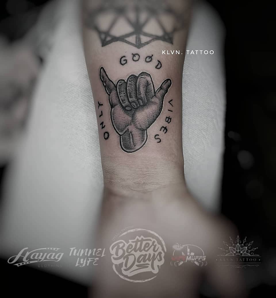 Shaka Hand — Good Vibes Only
