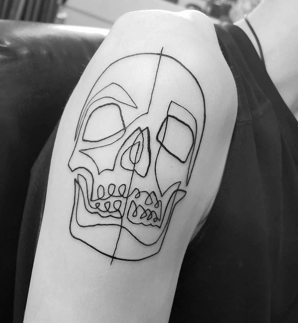 Single-Line Skull Study