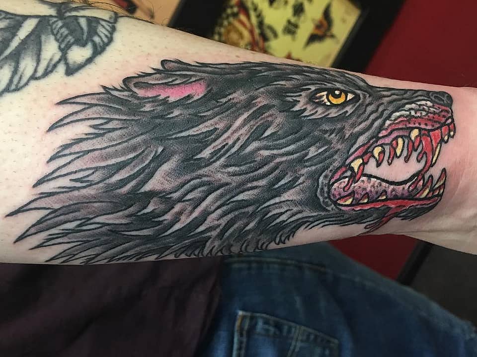 Snarling Wolf Totem
