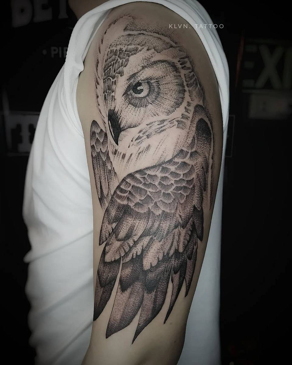 Snowy Owl Dotwork Half-Sleeve