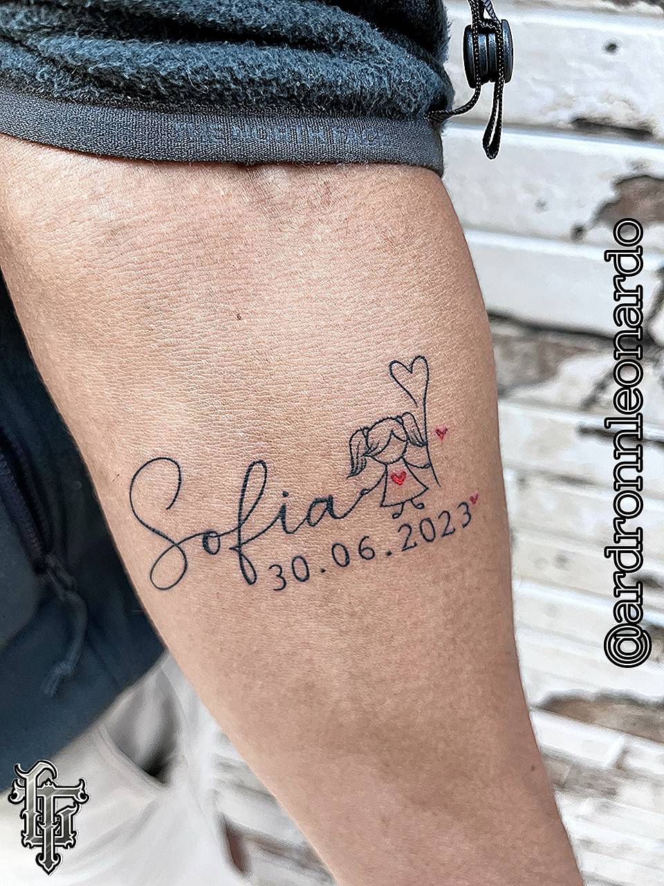 Sofia Script with Little Girl and Date