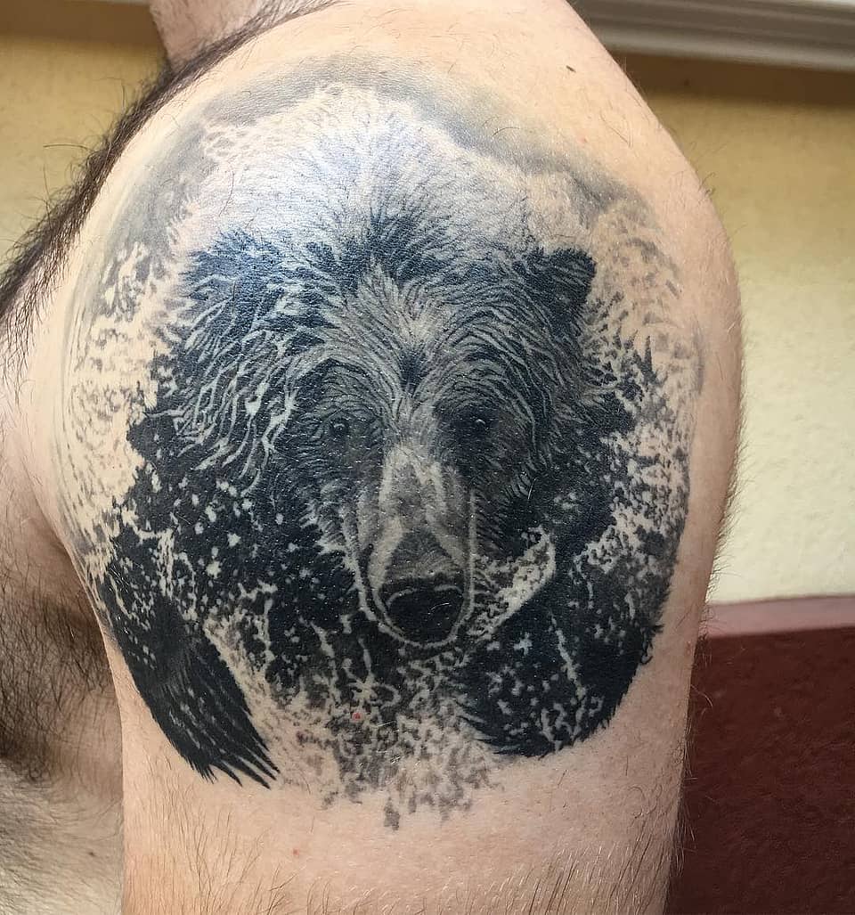 Splashing Bear