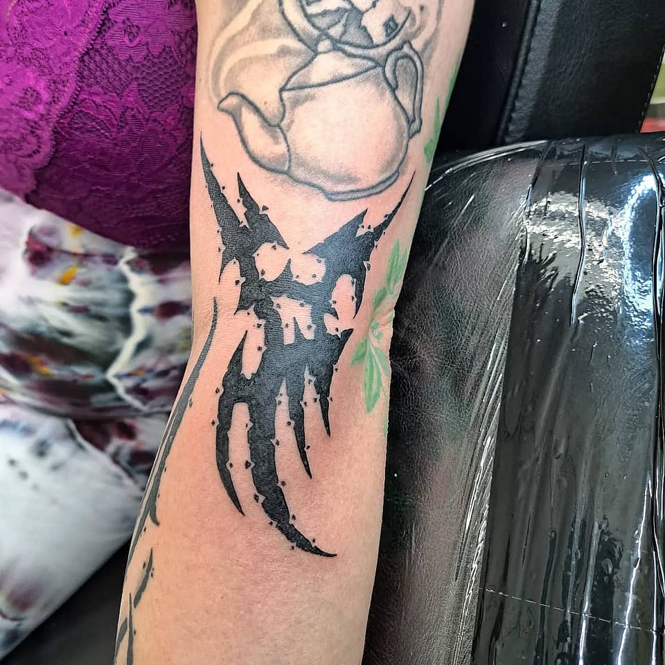 Splintered Sigil Blackwork