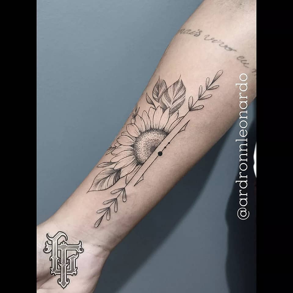 Split Sunflower Linework