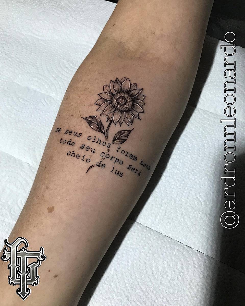 Sunflower with Portuguese Quote