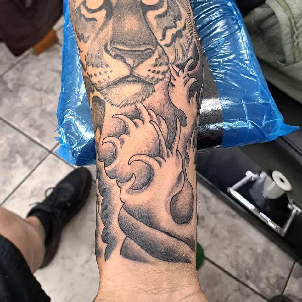 Tiger and Waves Fusion