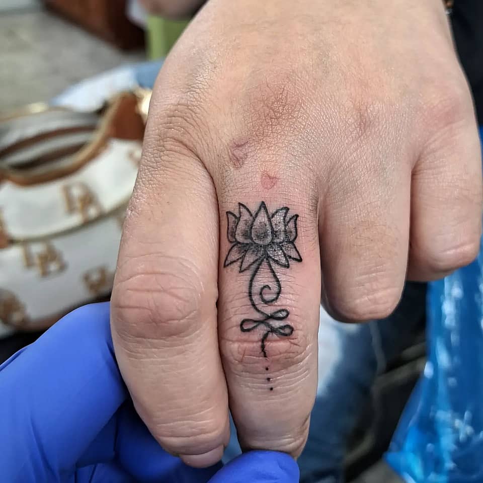 Tiny Lotus Linework